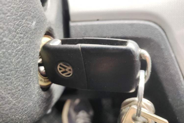 Used Volkswagen Lavida 2015 1.6L Manual Comfort Edition
