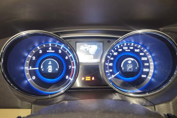 Used Hyundai Sonata 2011 2.0L Automatic Luxury Edition
