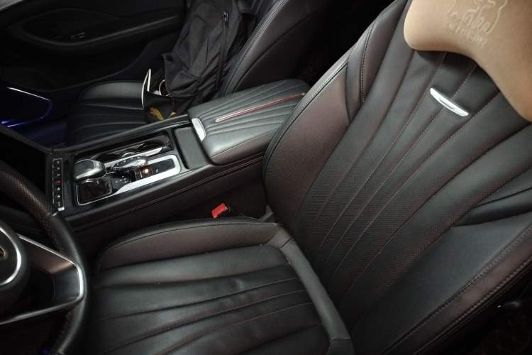 Used Hongqi H5 2023 1.5T DCT Smart Connect Flagship Edition Left Front Seat