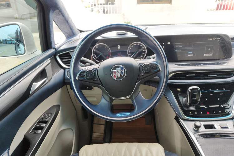 Used Buick GL8 2021 ES Landtrek 653T Comfort Edition
