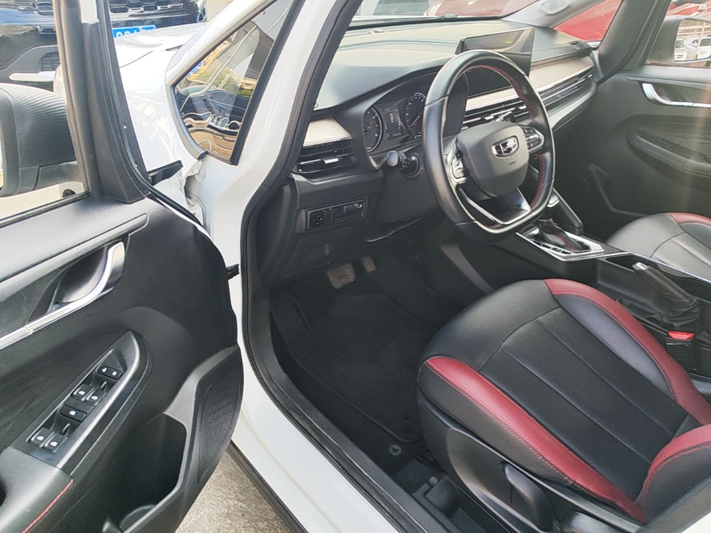 Geely Auto Vision X3 2021 PRO 1.5L CVT Deluxe Model — снимка 18