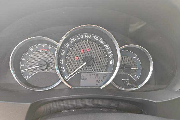 Used Toyota Corolla 2017 Revised Version 1.6L S-CVT GL Instrument Cluster