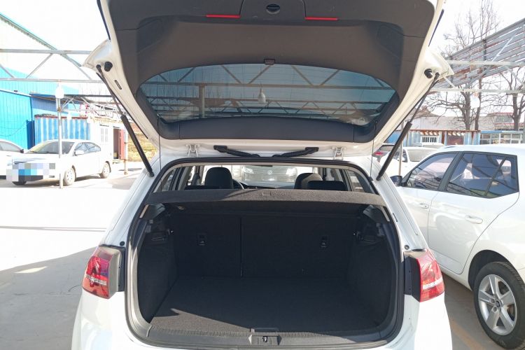 Used Volkswagen Golf 2017 230TSI Automatic Comfort Edition – Celebrating Milestone of One Million Units
