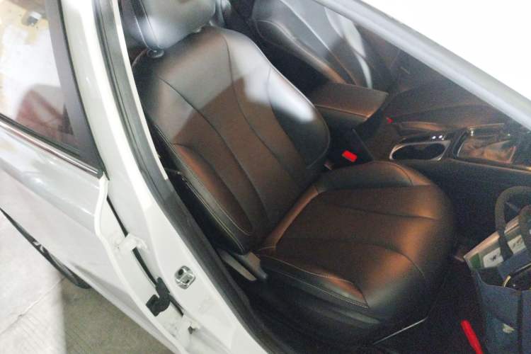 Used Roewe i5 2019 1.5L Automatic 4G Connected Linghao Flagship Edition