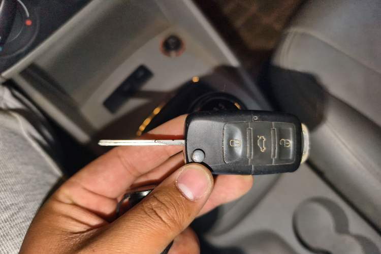 Used Volkswagen Bora 2011 1.6L Manual Comfort Version Vehicle Key