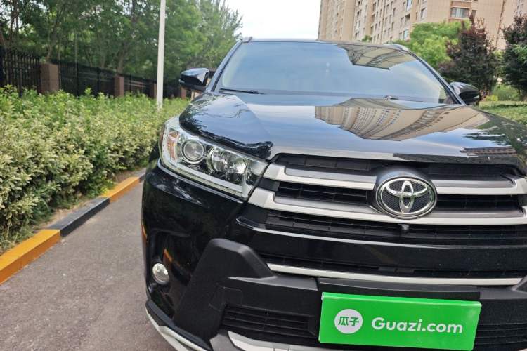Used Toyota Highlander 2018 2.0T Two-Wheel Drive Elite Edition 5 Seats Emission Standard China V
