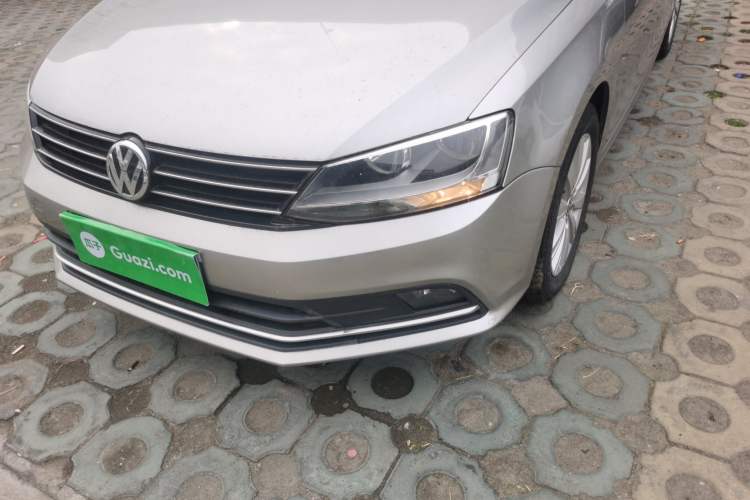 Used Volkswagen Sagitar 2016 230TSI 25th Anniversary Edition Left Front Headlight