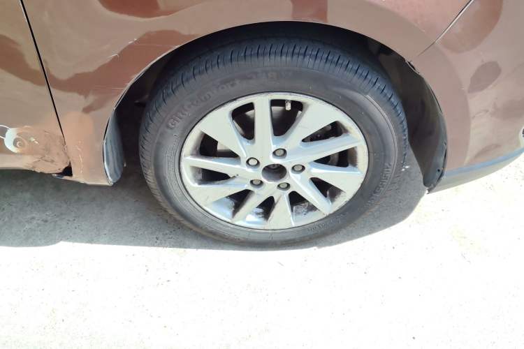 Used Baojun 730 2016 1.5L Manual Standard Version 7 Seats Right Front Wheel Hub