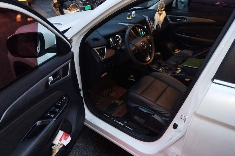 Used CHANGAN CS75 2017 Shangkui Edition 1.5T Automatic Fengyue Model Driver Seat