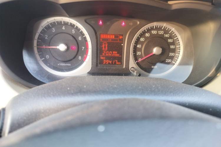 Used Venucia R50 2013 1.6L Manual Fashion Edition