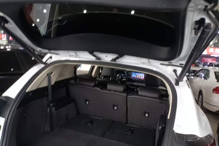 Used BYD Tang 2019 2.0T Automatic SmartConnect Luxury 7-Seater China VI Standard