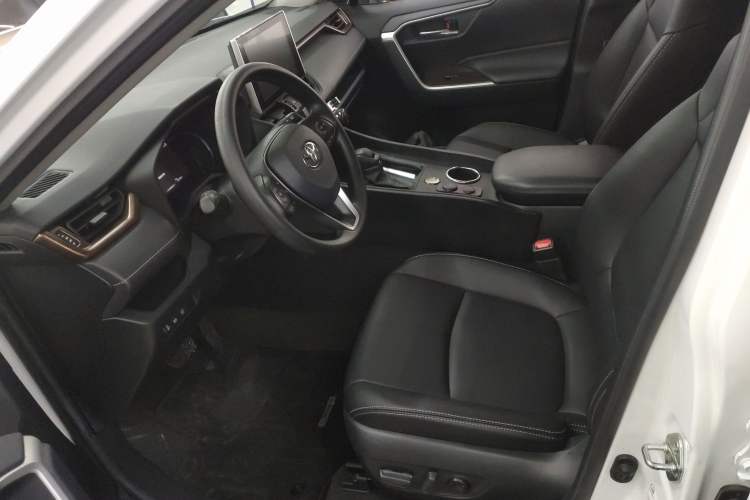 Used Toyota RAV4 2021 2.0L CVT Two-Wheel Drive Fashion Edition