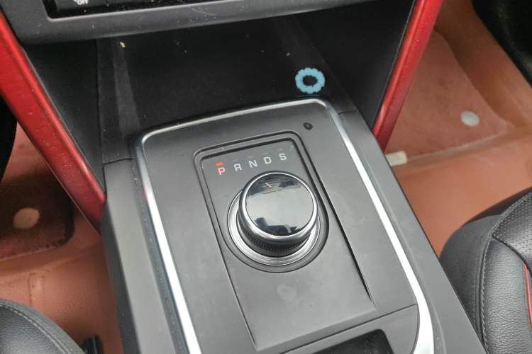 Used Land Rover Discovery Sport 2019 240 PS SE Dynamic Version China VI Standard