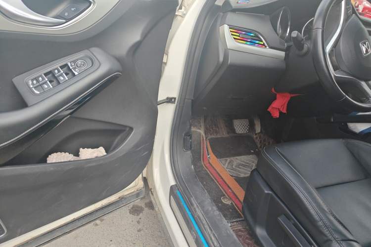 Used Zotye SR7 2016 1.5T CVT Cube Road Edition China V Standard
