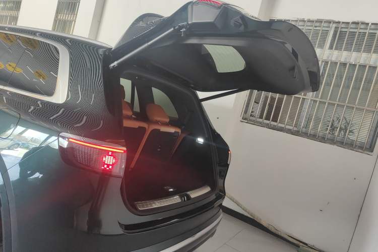 Used Hima AITO M8 2025 Extended-Range Ultra Version 53.4 kWh 6-Seater Edition
