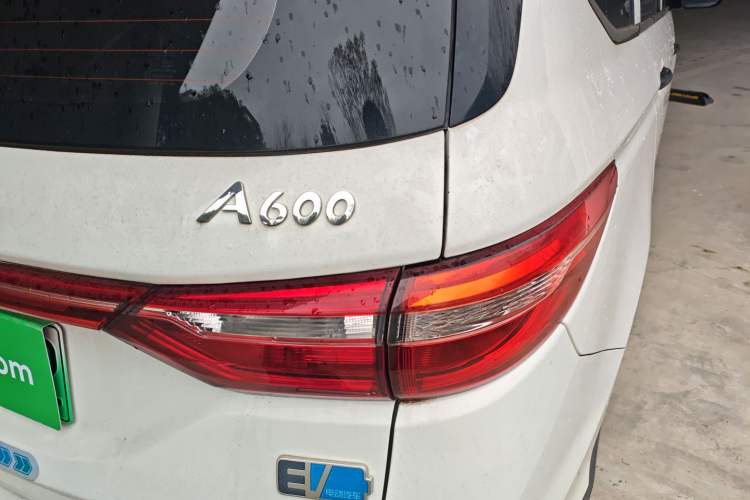 Used CHANGAN OSHAN A600EV 2021 EV model Exterior 2