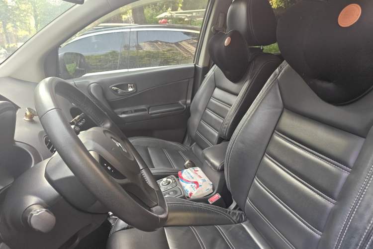 Used Renault Koleos 2012 2.5L 4x4 Comfort Edition with Navigation
