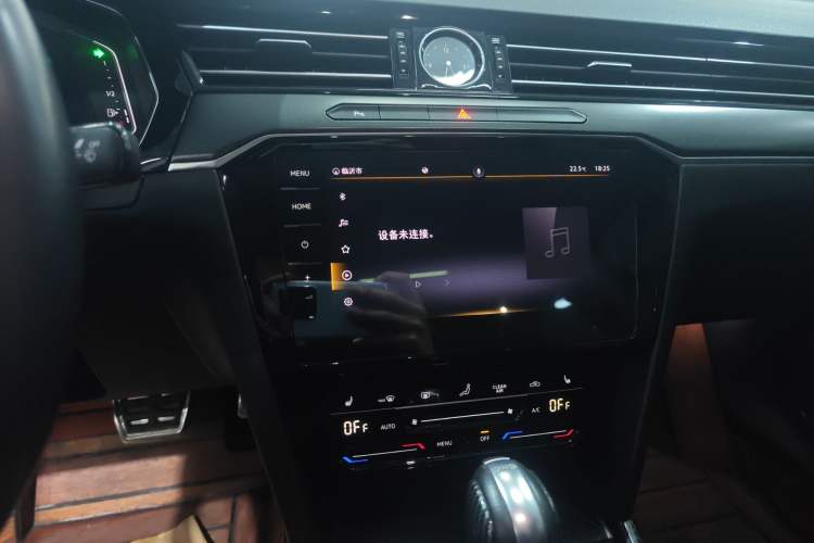 Used Volkswagen Magotan 2020 330TSI DSG Leading Model Audio And AC Panel