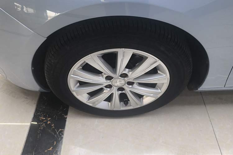 Used Peugeot 308S 2015 1.2T Automatic Shangchi Edition Left Front Wheel Hub