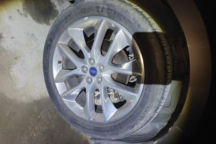 Used Ford Edge 2016 EcoBoost 245 Four-Wheel Drive Titanium 7-Seater