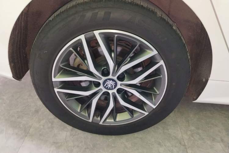 Used BYD Qin PLUS 2021 DM-i 55KM Flagship Model
