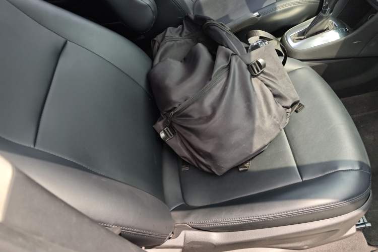 Used Buick Encore 2015 1.4T Automatic Two-Wheel Drive Urban Elite Version Right Front Seat