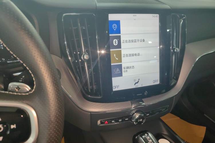 Used Volvo XC60 2019 T5 4x4 Smart & Dynamic Sport Edition China VI Standard