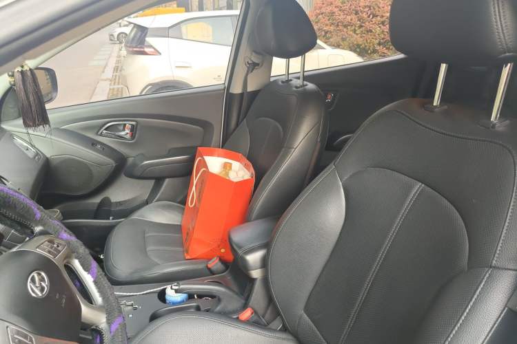 Used Hyundai ix35 2015 2.0L Automatic 2WD Smart Type China IV Left Front Seat