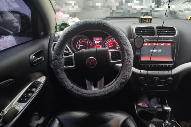 Used Fiat Freemont 2012 2.4L Luxury Edition Steering Wheel