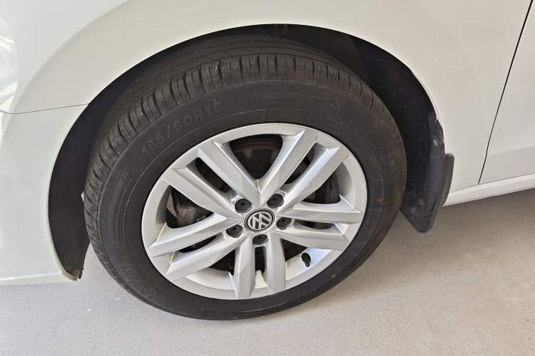 Used Volkswagen Jetta 2019 Dream Edition 1.5L Manual Fashion Version Exterior 4