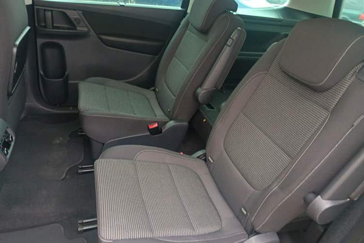 Used Volkswagen Sharan 2018 380TSI Comfort Edition 6-Seater Left Rear Seat