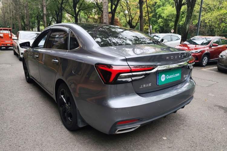 Used Roewe i6 MAX 2020 300TGI Automatic Cool & Stylish Skyroof Edition
