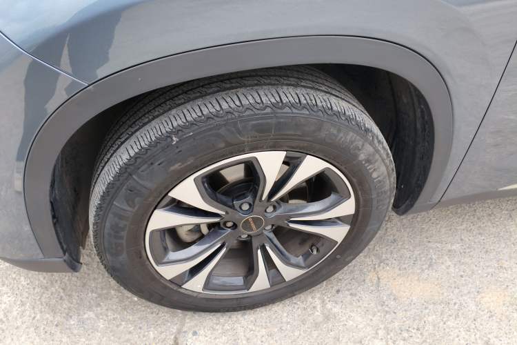 Used EXEED Lingyun 2019 1.6T Two-Wheel-Drive Platinum Edition Exterior 4