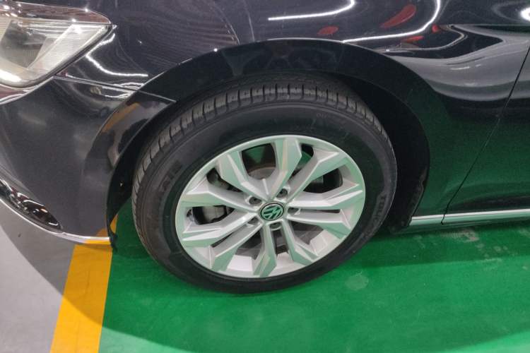 Used Volkswagen Magotan 2017 380TSI DSG Luxury Model
