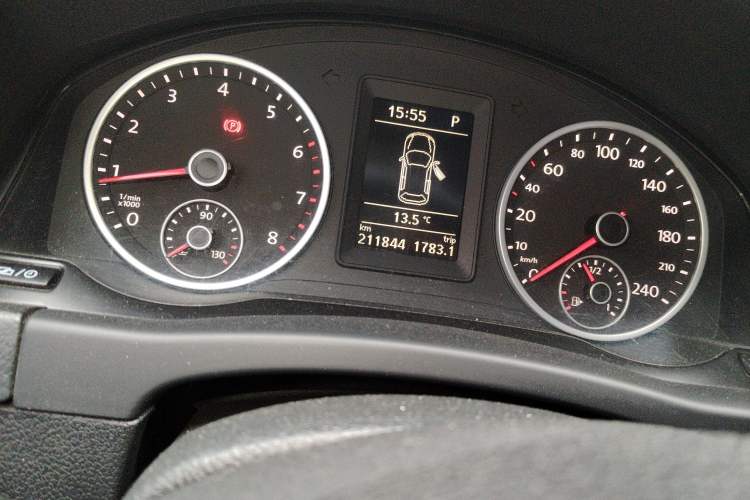 Used Volkswagen Tiguan 2016 280TSI Automatic Two-Wheel Drive Silk Road Comfort Edition Odometer Close Up