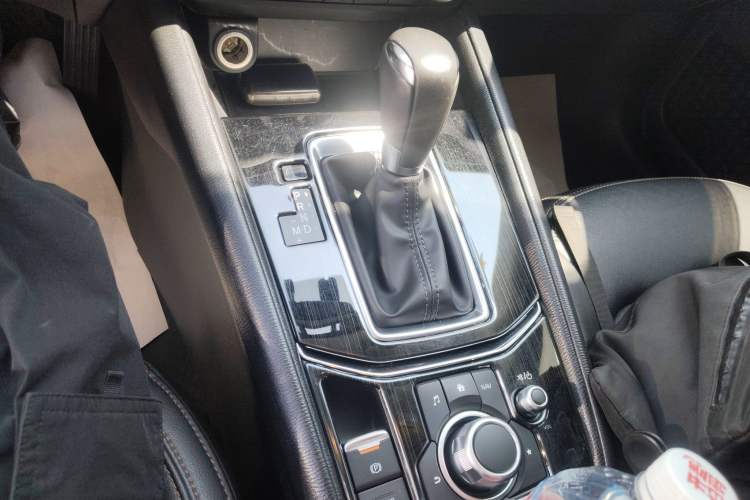 Used Mazda CX-5 2022 2.0L Automatic Two-Wheel Drive Zhiya Version Gear Lever