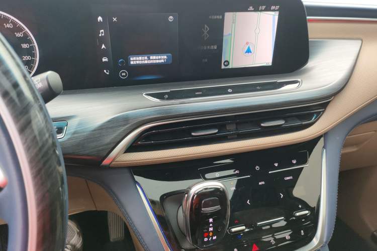 Used Buick GL8 2021 ES Land Cruiser 653T Luxury Edition