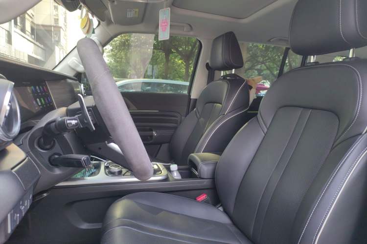 Used Tank 300 2021 2.0T Wind & Forest Iron Rider Left Front Seat