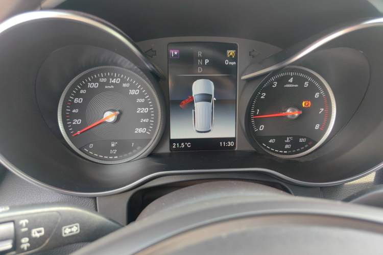 Used Mercedes-Benz GLC 2017 GLC 260 4MATIC Luxury Model
