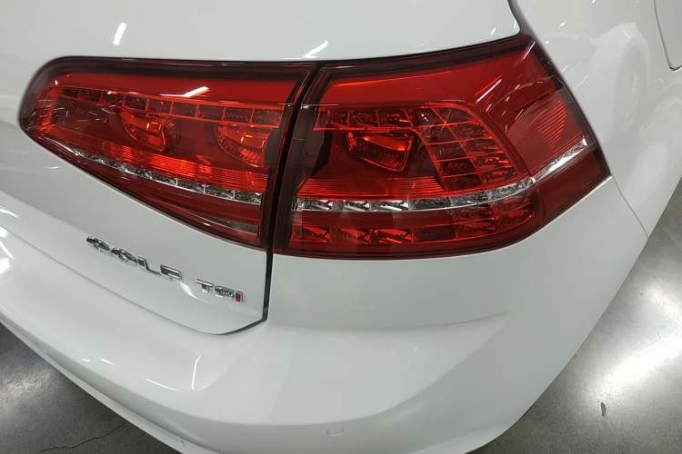 Used Volkswagen Golf 2015 1.4TSI Automatic Luxury Model Right Rear Taillight