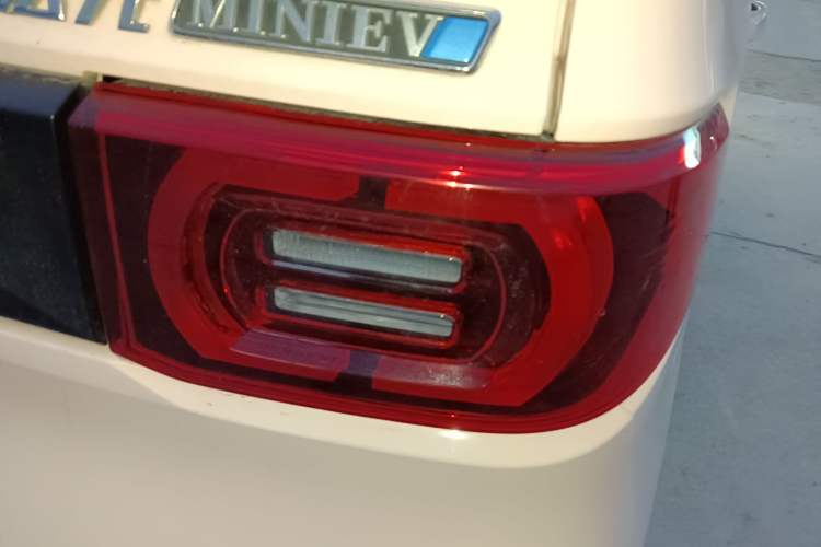 Used Wuling Hongguang MINIEV 2022 Macaron Premium Model – Lithium Iron Phosphate