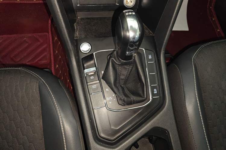 Used Volkswagen Tiguan L 2018 330TSI Automatic Two-Wheel Drive Luxury Edition