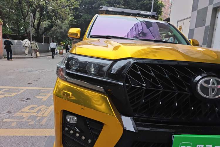 Used Toyota Land Cruiser 
