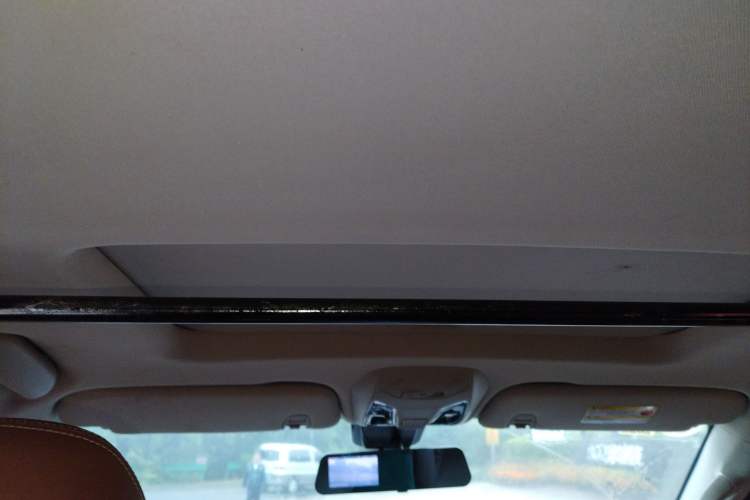 Used SAIC MAXUS D90 2017 2.0T Automatic All-Wheel Drive Sirius Headliner