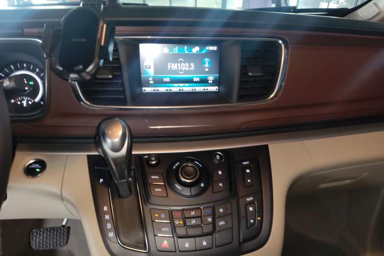 Used Buick GL8 2018 28T Luxury Model China VI Standard