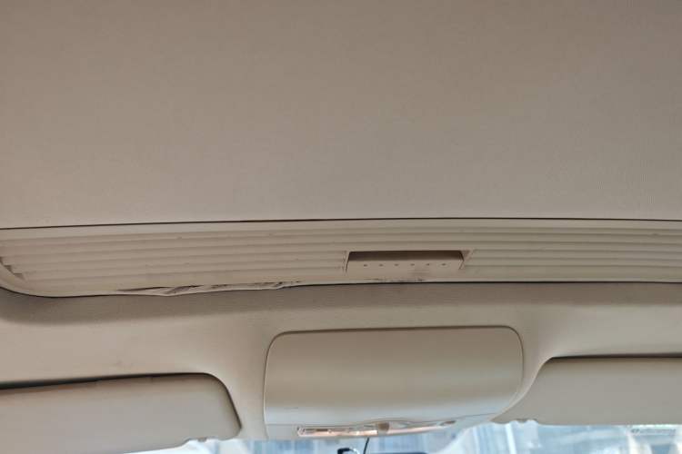 Used Volkswagen Touran 2011 1.4T Manual Zhiya Edition 5 Seats