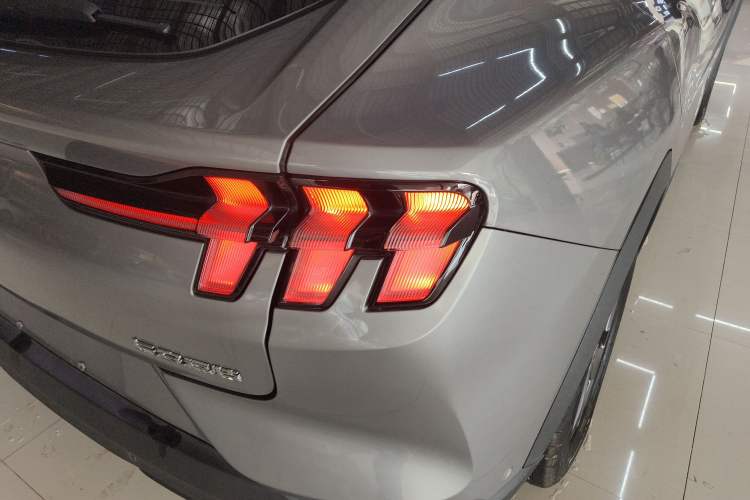 Used Ford Mustang Mach-E 2021 Leap Edition Rear-Drive Version (Standard Range)
