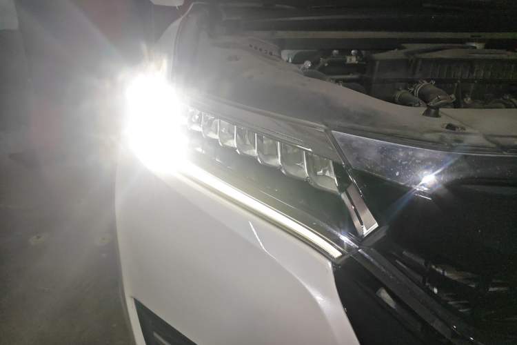 Used Honda UR-V 2017 240TURBO Two-Wheel Drive Luxury Edition China V
