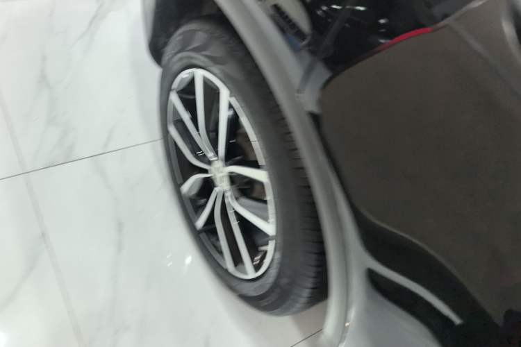 Used Mercedes-Benz GLC 2021 GLC 260 L 4MATIC Luxury Model