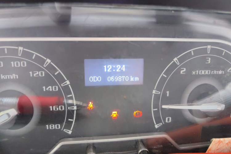 Used SAIC MAXUS Xintu V80 2021 2.0T Manual Classic Aoyuntong Long Wheelbase Mid-Roof 6/7/8/9-Seater
